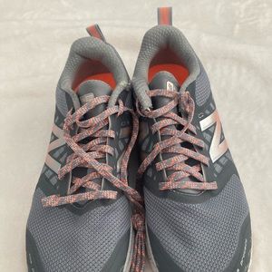 New Balance - never worn size 7